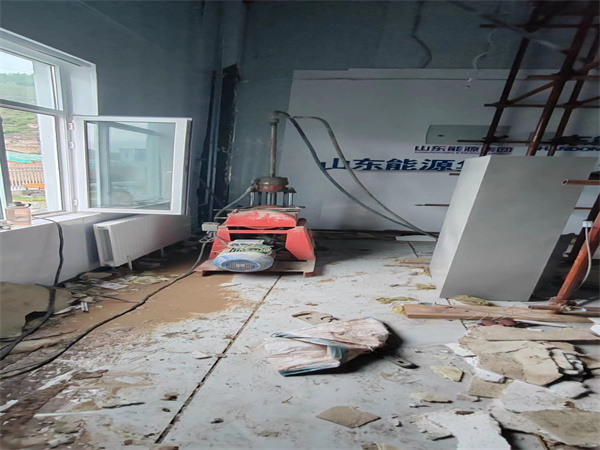 宁安地基基础下沉墙体裂缝加固注浆顶升施工